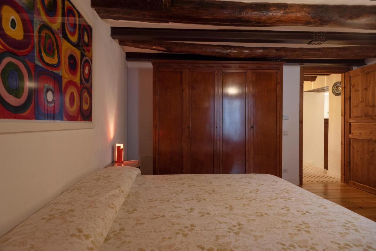 شقة Casa Donna Aiuola نابولي المظهر الخارجي الصورة