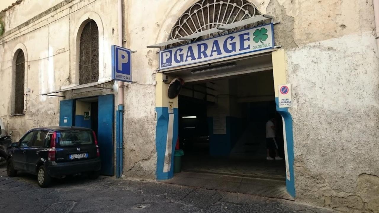 شقة Casa Donna Aiuola نابولي المظهر الخارجي الصورة